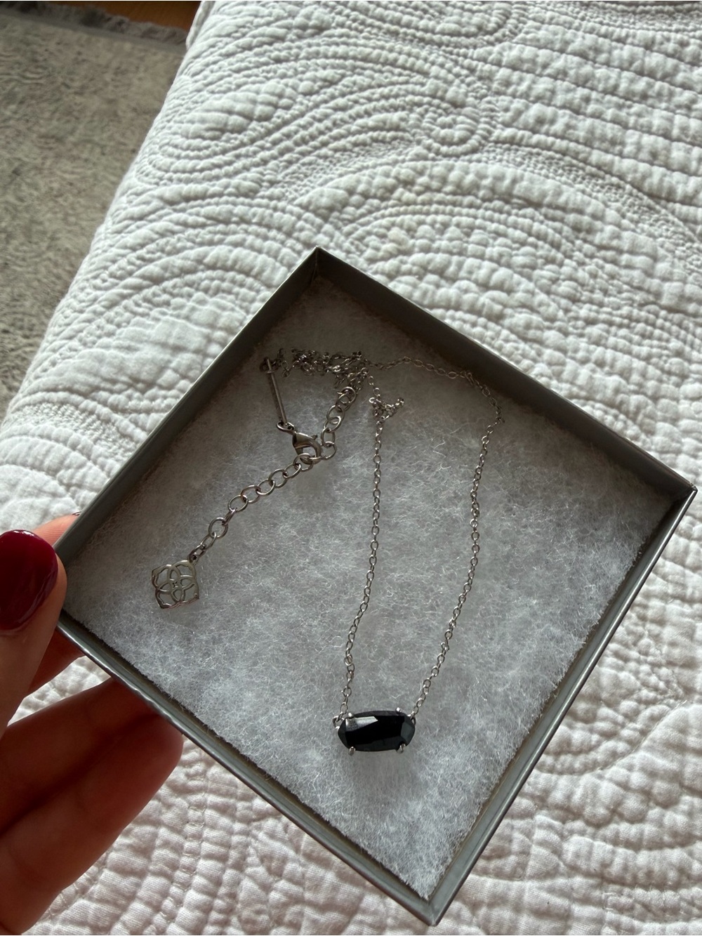 Kendra Scott necklace